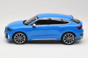 Audi RS Q3 F3 Sportback Син Minichamps 1:18 155018101 Метал — снимка 3 от 6