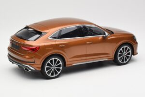 Audi RS Q3 Sportback 8U Brown Metallic Minichamps 1:18 155018104 Метал — снимка 2 от 6