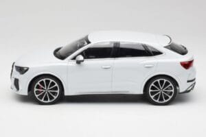 Audi RS Q3 F3 Sportback Glacier White Metallic Minichamps 1:18 155018105 Метал — снимка 3 от 6