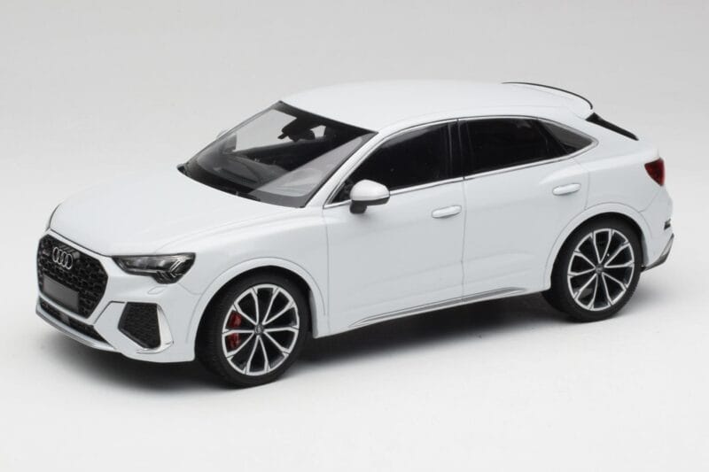 Audi RS Q3 F3 Sportback Glacier White Metallic Minichamps 1:18 155018105 Метал