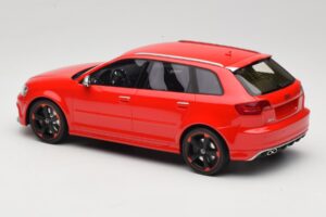 Audi RS3 8P Sportback Червен DNA 1:18 DNA000056 Смола — снимка 5 от 6