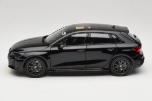Audi RS3 8Y Sportback Myth Black Norev 1:18 188388 Метал — снимка 4 от 8