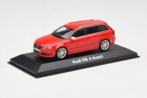 Audi RS4 B7 Avant Червен Minichamps 1:43 5010509213 Метал — снимка 2 от 4