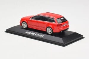 Audi RS4 B7 Avant Червен Minichamps 1:43 5010509213 Метал — снимка 3 от 4