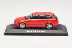 Audi RS4 B7 Avant Червен Minichamps 1:43 5010509213 Метал
