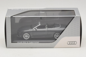 Audi RS5 B8 Кабриолет Daytona Gray Minichamps 1:43 5011215323 Метал — снимка 4 от 4
