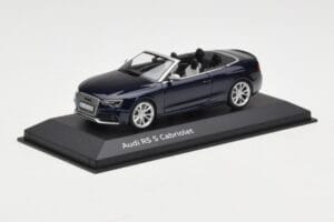 Audi RS5 B8 Кабриолет Estoril Blue Minichamps 1:43 5011215313 Метал — снимка 2 от 4