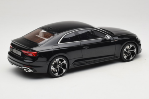 Audi RS5 B9 Coupe Черен GT Spirit 1:18 GT751 Смола — снимка 2 от 6