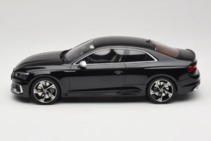 Audi RS5 B9 Coupe Черен GT Spirit 1:18 GT751 Смола — снимка 3 от 6