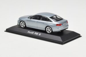 Audi RS6 C6 Monza Silver Minichamps 1:43 5010810113 Метал — снимка 3 от 4