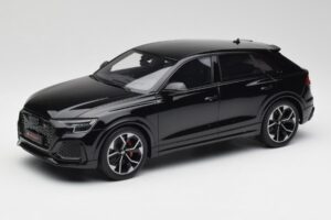 Audi RSQ8 Night Черен GT Spirit 1:18 GT305 Смола