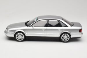Audi S4 C4 4.2 V8 Crystal Silver Otto 1:18 OT464 Смола — снимка 3 от 6