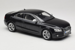 Audi S5 B8 Coupe Черен Norev 1:18 188360 Метал — снимка 6 от 8
