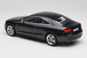 Audi S5 B8 Coupe Черен Norev 1:18 188360 Метал — снимка 7 от 8