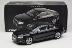 Audi S5 B8 Coupe Черен Norev 1:18 188360 Метал — снимка 8 от 8