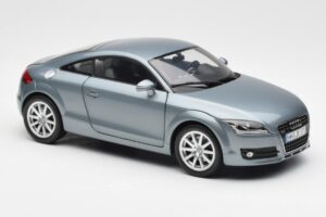Audi TT 8J Condor Сив Minichamps 1:18 5010500415 Метал — снимка 6 от 8