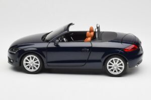Audi TT 8J Roadster Дълбокосин Minichamps 1:18 5010500525 Метал — снимка 4 от 8