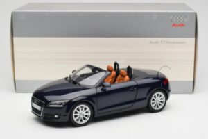 Audi TT 8J Roadster Дълбокосин Minichamps 1:18 5010500525 Метал — снимка 8 от 8