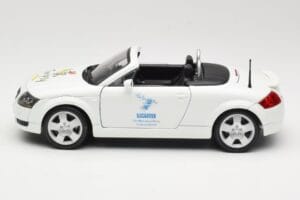 Audi TT 8N Кабриолет Бял Maisto 1:18 56065 Метал — снимка 4 от 8