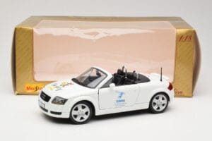 Audi TT 8N Кабриолет Бял Maisto 1:18 56065 Метал — снимка 8 от 8