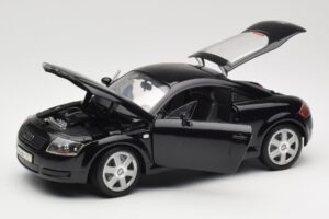 Audi TT 8N Черен Revell 1:18 08953 Метал — снимка 2 от 8