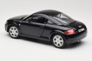 Audi TT 8N Черен Revell 1:18 08953 Метал — снимка 7 от 8