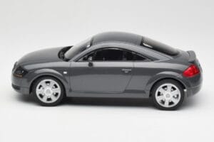 Audi TT 8N Coupe Grey Metallic Minichamps 1:18 155017020 Метал — снимка 3 от 6