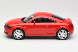 Audi TT 8N Червен Minichamps 1:18 155017022 Метал — снимка 3 от 6