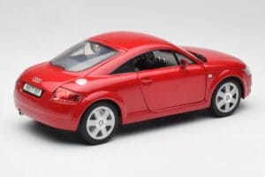 Audi TT 8N Coupe Червен Revell 1:18 89909092 Метал — снимка 3 от 8
