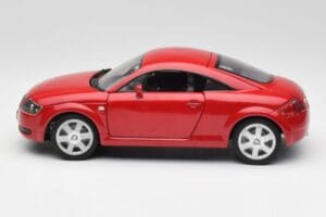 Audi TT 8N Coupe Червен Revell 1:18 89909092 Метал — снимка 4 от 8