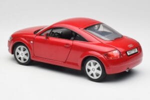 Audi TT 8N Coupe Червен Revell 1:18 89909092 Метал — снимка 7 от 8