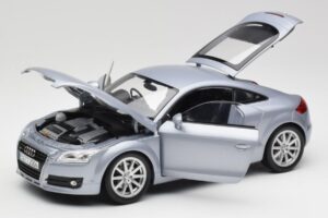 Audi TT 8N RHD Lake Сребърно Металик Minichamps 1:18 150015020 Метал — снимка 2 от 8