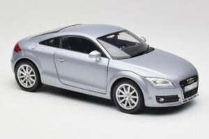 Audi TT 8N RHD Lake Сребърно Металик Minichamps 1:18 150015020 Метал — снимка 6 от 8