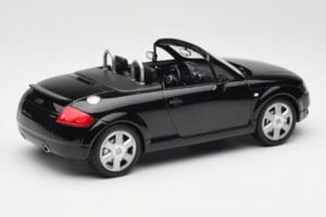 Audi TT 8N Roadster Black Metallic Minichamps 1:18 155017030 Метал — снимка 2 от 6