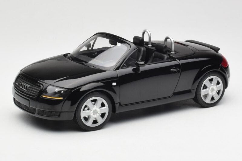 Audi TT 8N Roadster Black Metallic Minichamps 1:18 155017030 Метал