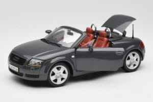 Audi TT 8N Roadster Сив Maisto 1:18 50346 Метал — снимка 2 от 8