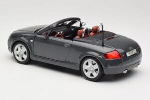 Audi TT 8N Roadster Сив Maisto 1:18 50346 Метал — снимка 7 от 8