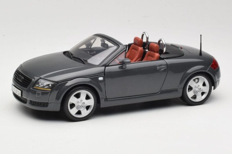 Audi TT 8N Roadster Сив Maisto 1:18 50346 Метал