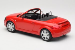 Audi TT 8N Roadster Червен Minichamps 1:18 155017032 Метал — снимка 5 от 6