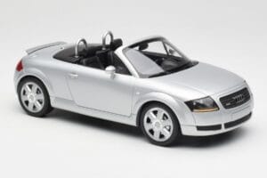 Audi TT 8N Roadster Silver Metallic Minichamps 1:18 155017031 Метал — снимка 4 от 6