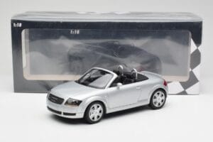 Audi TT 8N Roadster Silver Metallic Minichamps 1:18 155017031 Метал — снимка 6 от 6