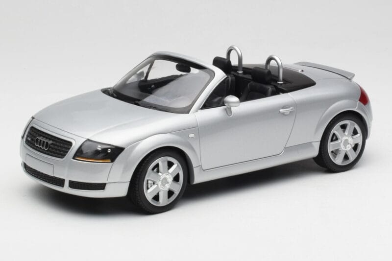 Audi TT 8N Roadster Silver Metallic Minichamps 1:18 155017031 Метал
