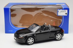 Audi TT 8N Roadster Черен Revell 1:18 08980 Метал — снимка 8 от 8