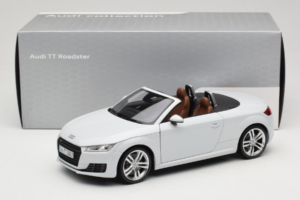 Audi TT 8S Roadster Glacier White Minichamps 1:18 5011400515 Метал — снимка 8 от 8