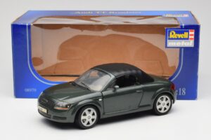 Audi TT 8N Roadster Зелен Revell 1:18 8979 Метал — снимка 8 от 8