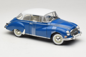 Auto Union 1000 S Coupe Син Бял Revell 1:18 08909 Метал — снимка 4 от 6