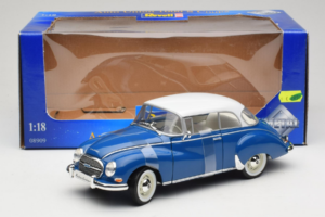 Auto Union 1000 S Coupe Син Бял Revell 1:18 08909 Метал — снимка 6 от 6
