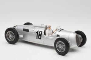Auto Union Typ C #18 B. Rosemeyer Internationales Eifelrennen Nürburgring Winner 1936 Minichamps 1:18 155361018 Метал — снимка 4 от 6