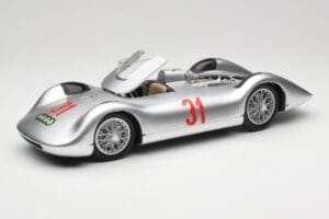 Auto Union Typ C Stromlinie #31 B. Rosemeyer 1937 Сребрист Revell 1:18 08436 Метал — снимка 2 от 8