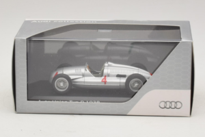 Auto Union Typ D #4 Сребрист Minichamps 1:43 5030900703 Метал — снимка 4 от 4
